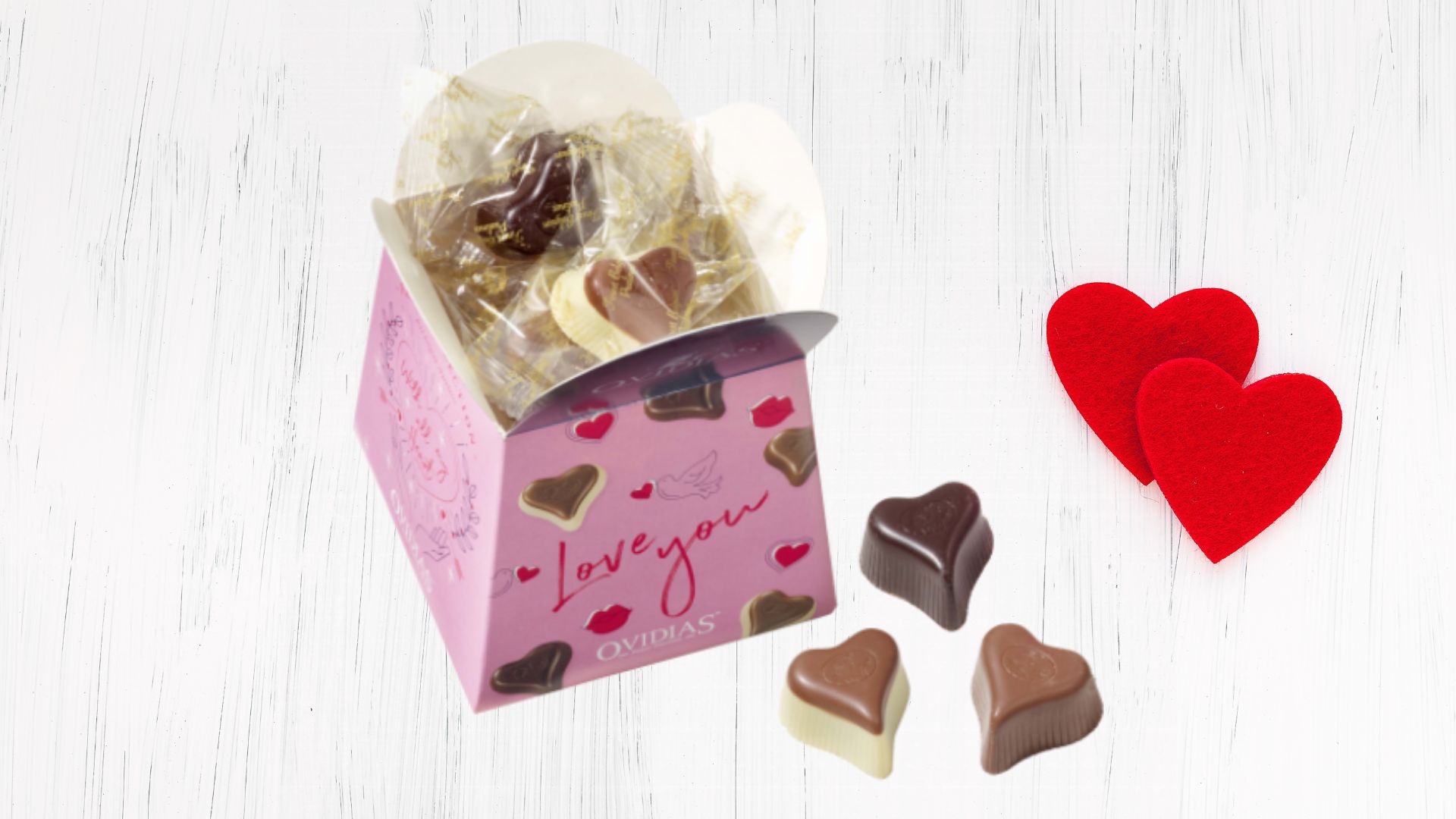 Ovidias 'Love You' Gift Box With Chocolate Mix 195g